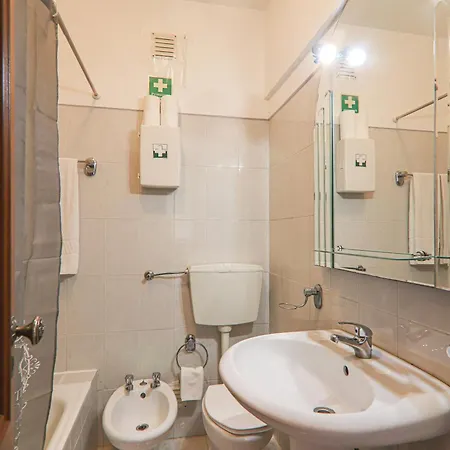 Apartament Torre Sol 4º7,vista Mar,com Piscina Armação de Pêra